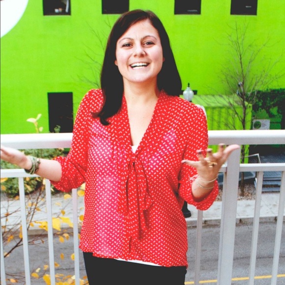 Meet your Posher, Michelle! - Picture 3 of 8